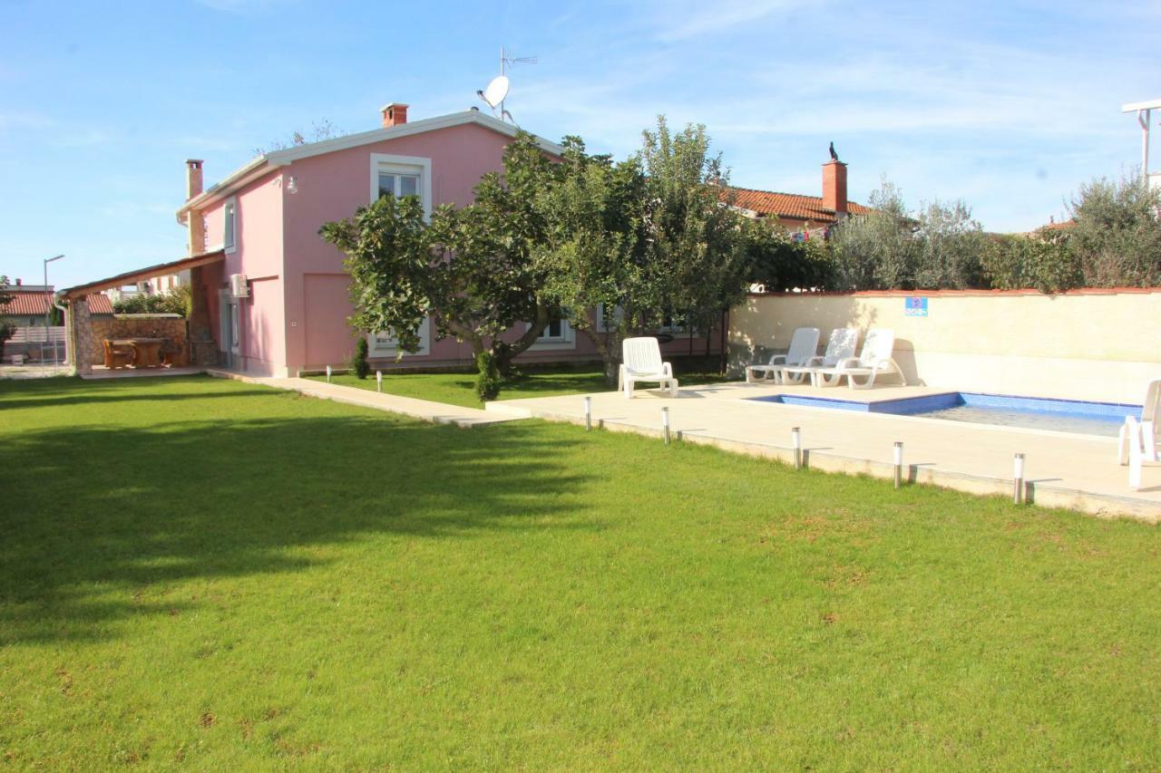 Vacation House "Viola" Фажана Экстерьер фото